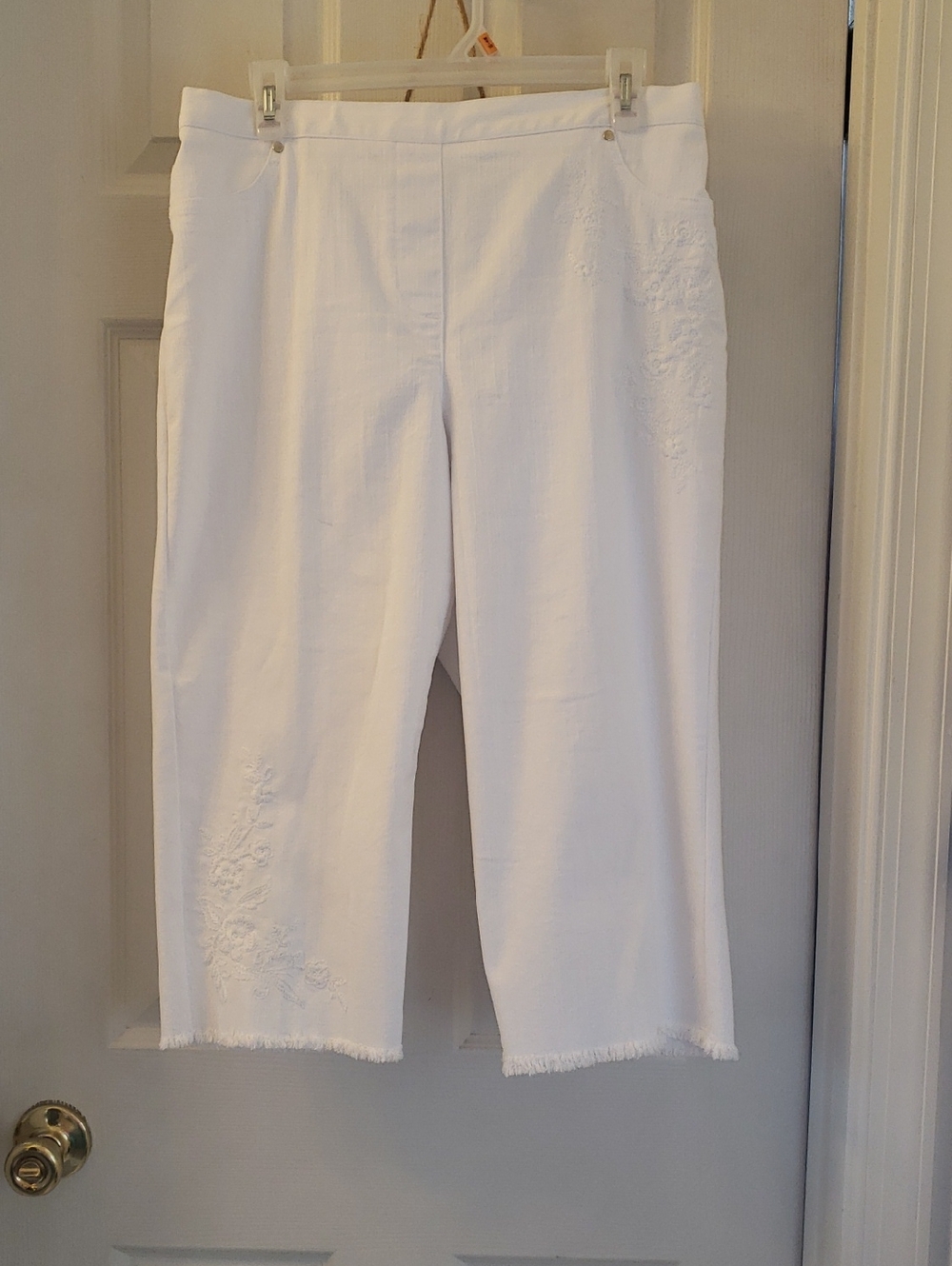 Alfred Dunner White Elastic Waist Petite Pants